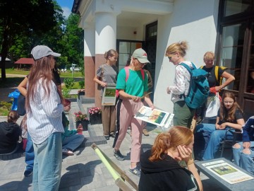 Młodzież z Gery w Bolimowskim Parku Krajobrazowym , 